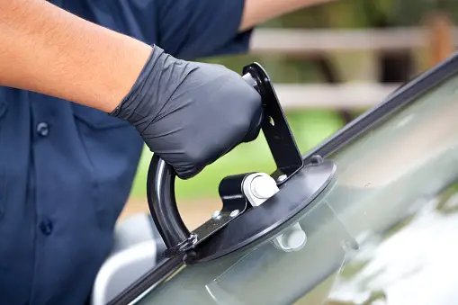 Auto Glass Repair Azusa CA - Premier Windshield Repair and Replacement Services By Supreme Mobile Auto Glass