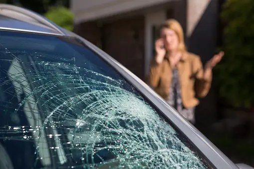 Auto Glass Repair El Monte CA - Superior Windshield Repair and Replacement Services By Supreme Mobile Auto Glass