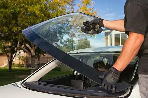 how-to-decide-if-you-need-to-repair-or-replace-your-windshield